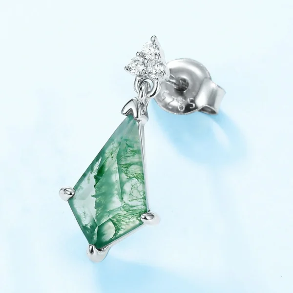 Repeated vertical infographic combining moss agate design inspiration introduction and full earring dimension, weight, material specification parameter table